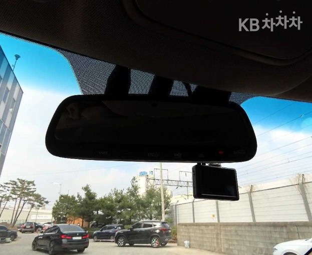 Kia Carnival — miniaturë 15