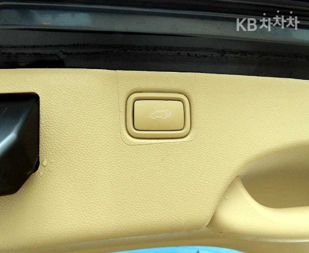 Kia Carnival — miniaturë 16