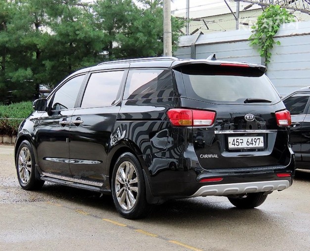 Kia Carnival — miniaturë 3