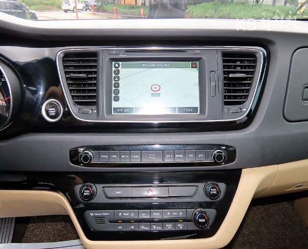 Kia Carnival — miniaturë 12