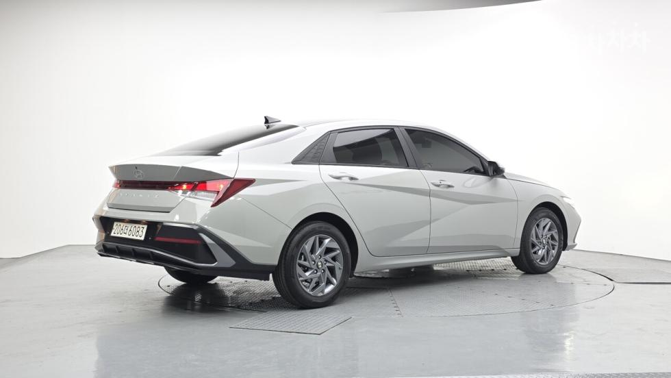 Hyundai Avante — miniaturë 2
