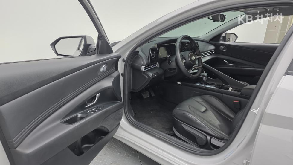 Hyundai Avante — miniaturë 12