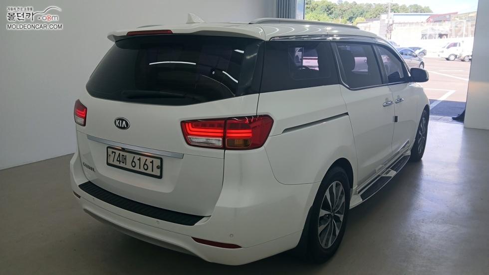 Kia Carnival — miniaturë 2