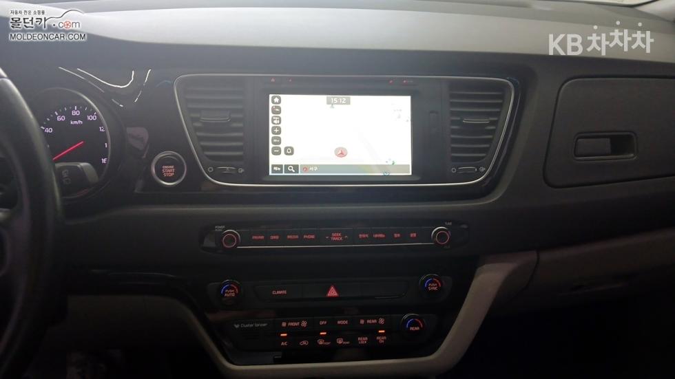 Kia Carnival — miniaturë 12