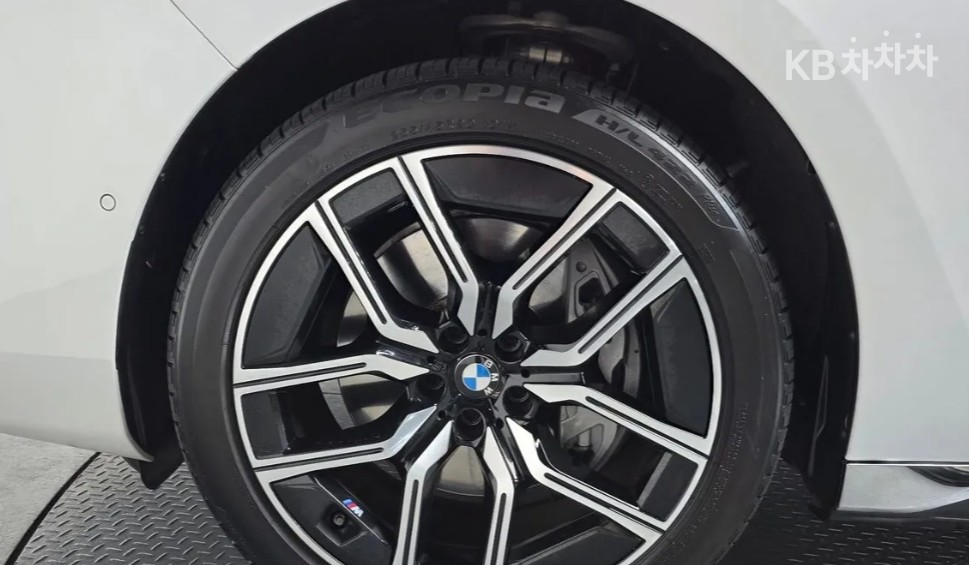 BMW 7er — miniaturë 5