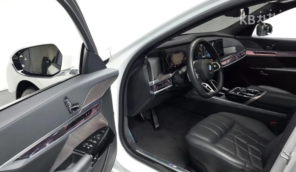 BMW 7er — miniaturë 11