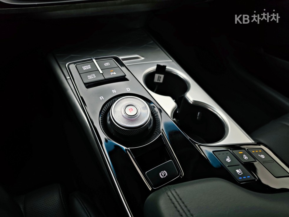 Kia K8 — miniaturë 8