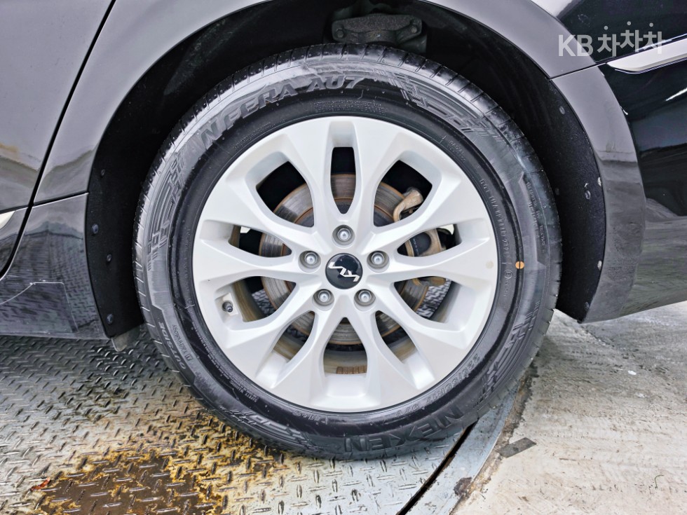 Kia K8 — miniaturë 24