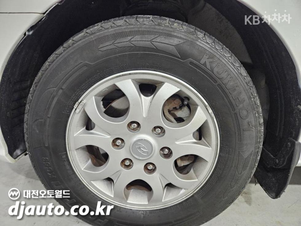 Hyundai Starex — miniaturë 7