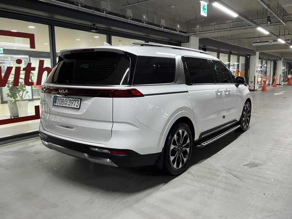 Kia Carnival — miniaturë 5