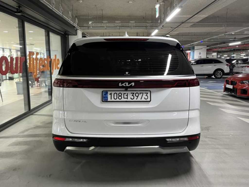 Kia Carnival — miniaturë 6