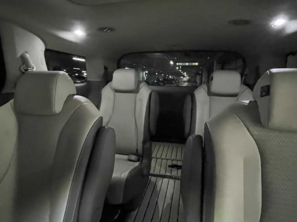Kia Carnival — miniaturë 9