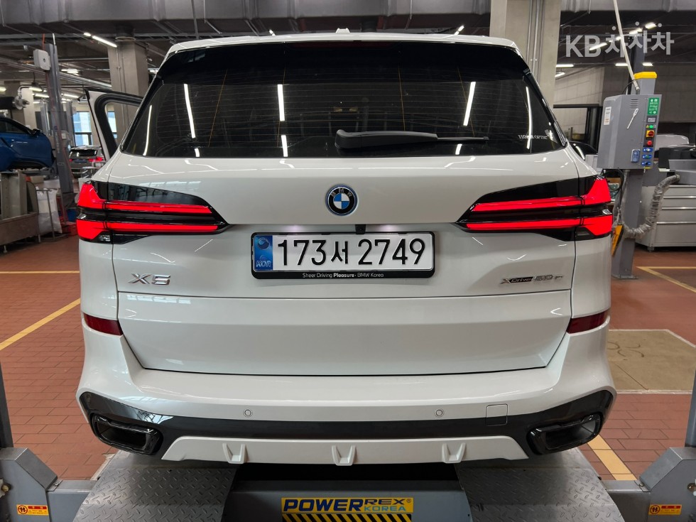 BMW X5 — miniaturë 3