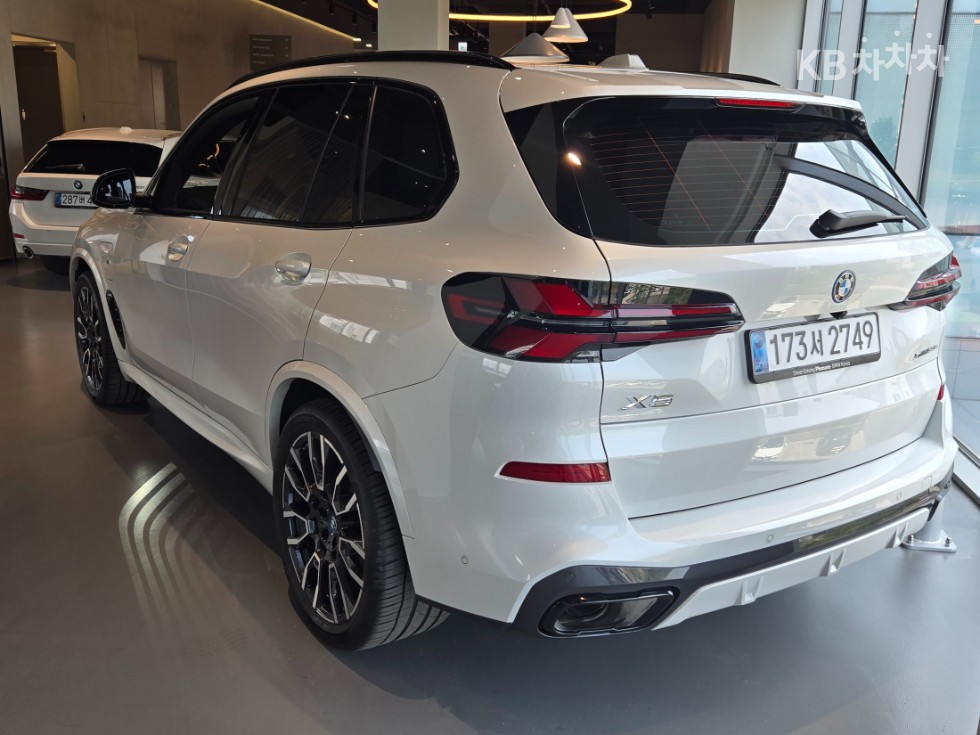 BMW X5 — miniaturë 4
