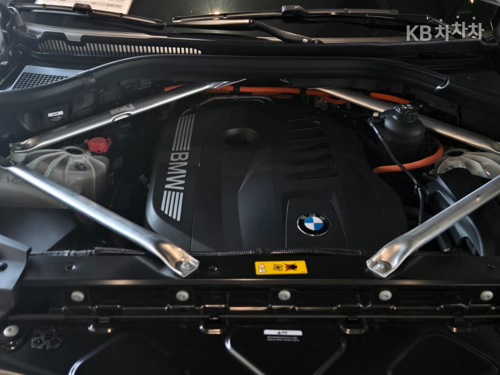 BMW X5 — miniaturë 6