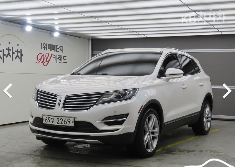 Lincoln MKC — miniaturë 2