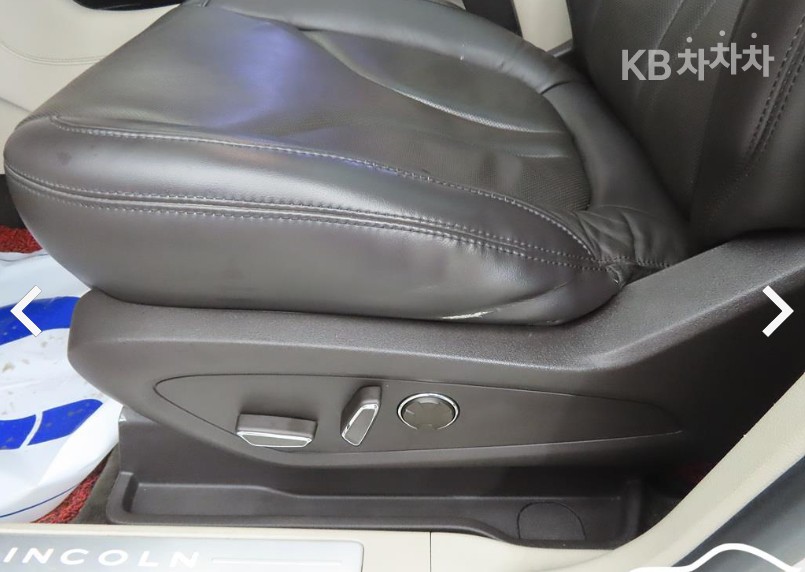 Lincoln MKC — miniaturë 13