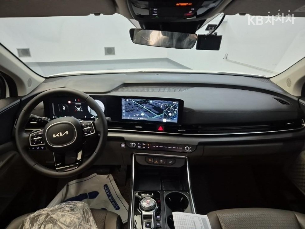 Kia Carnival — miniaturë 7