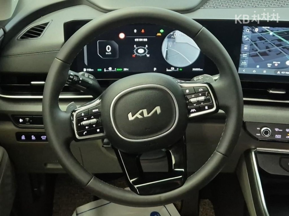 Kia Carnival — miniaturë 9