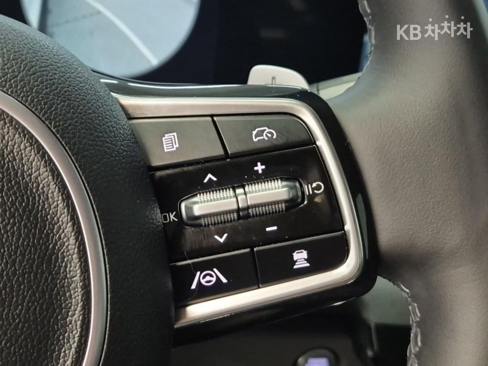 Kia Carnival — miniaturë 15
