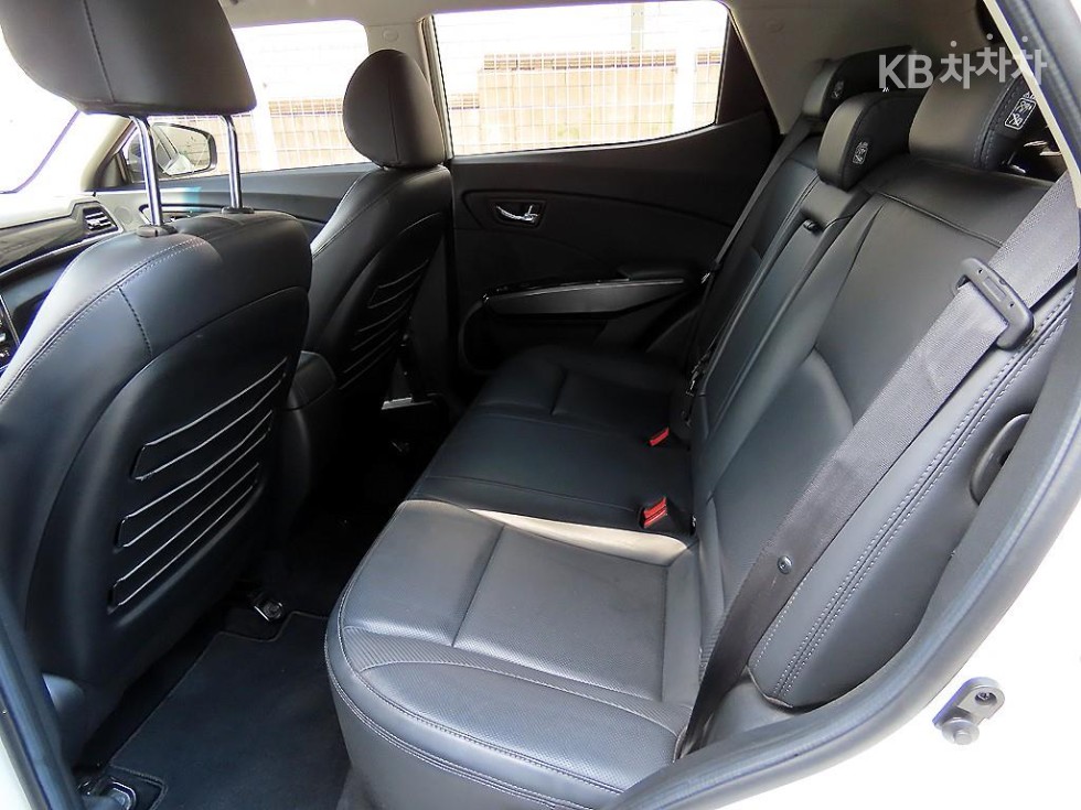 SsangYong Tivoli — miniaturë 6