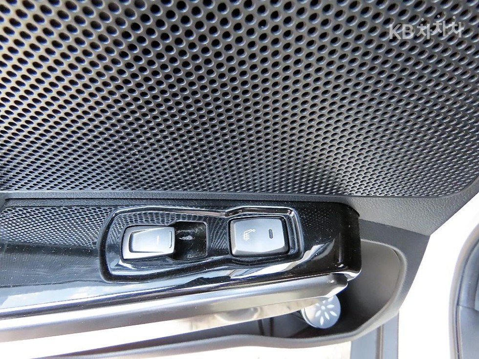 SsangYong Tivoli — miniaturë 17