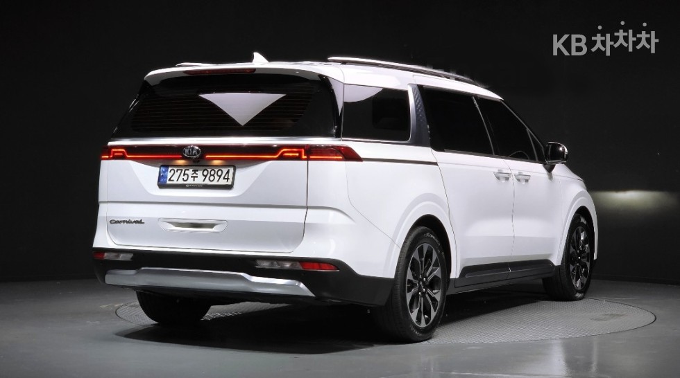 Kia Carnival — miniaturë 2