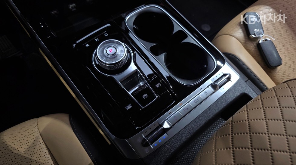 Kia Carnival — miniaturë 12