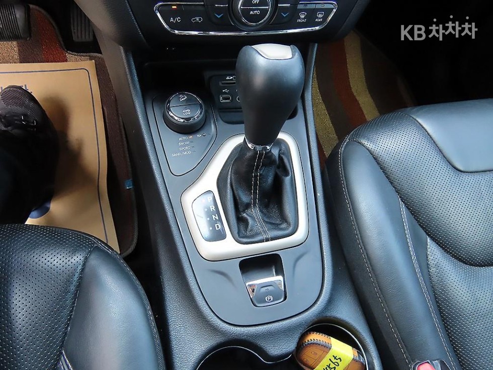 Jeep Cherokee — miniaturë 10
