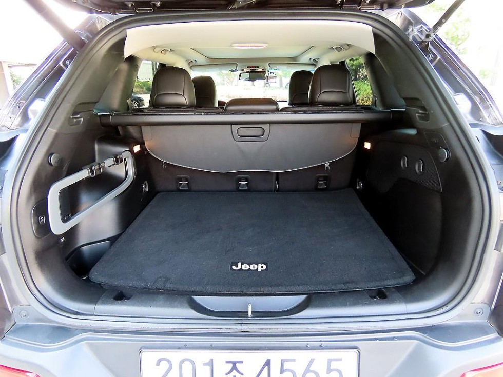 Jeep Cherokee — miniaturë 17