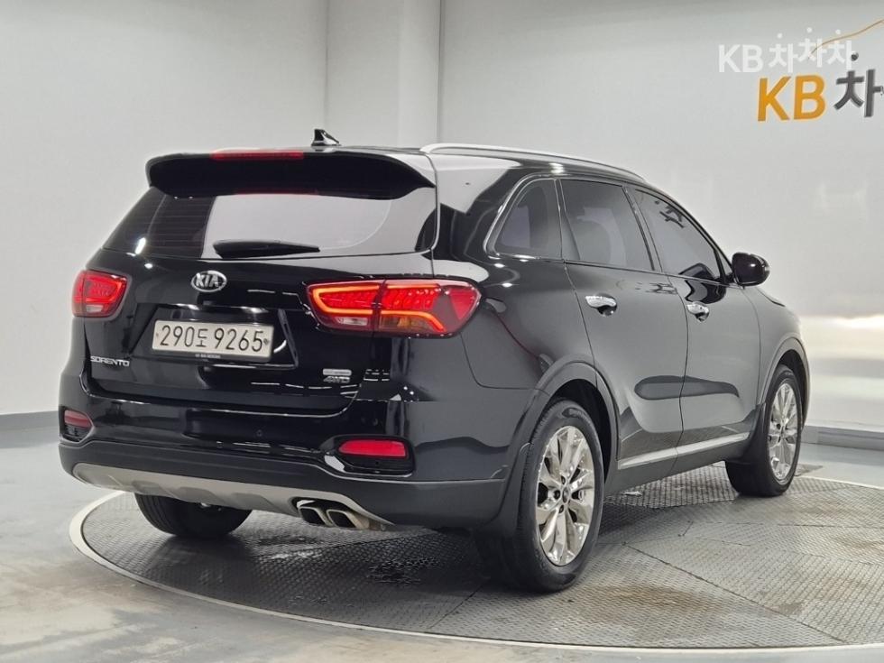 Kia Sorento — miniaturë 3