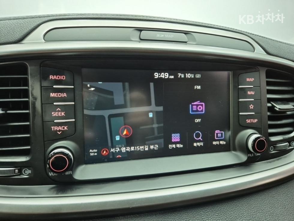 Kia Sorento — miniaturë 13