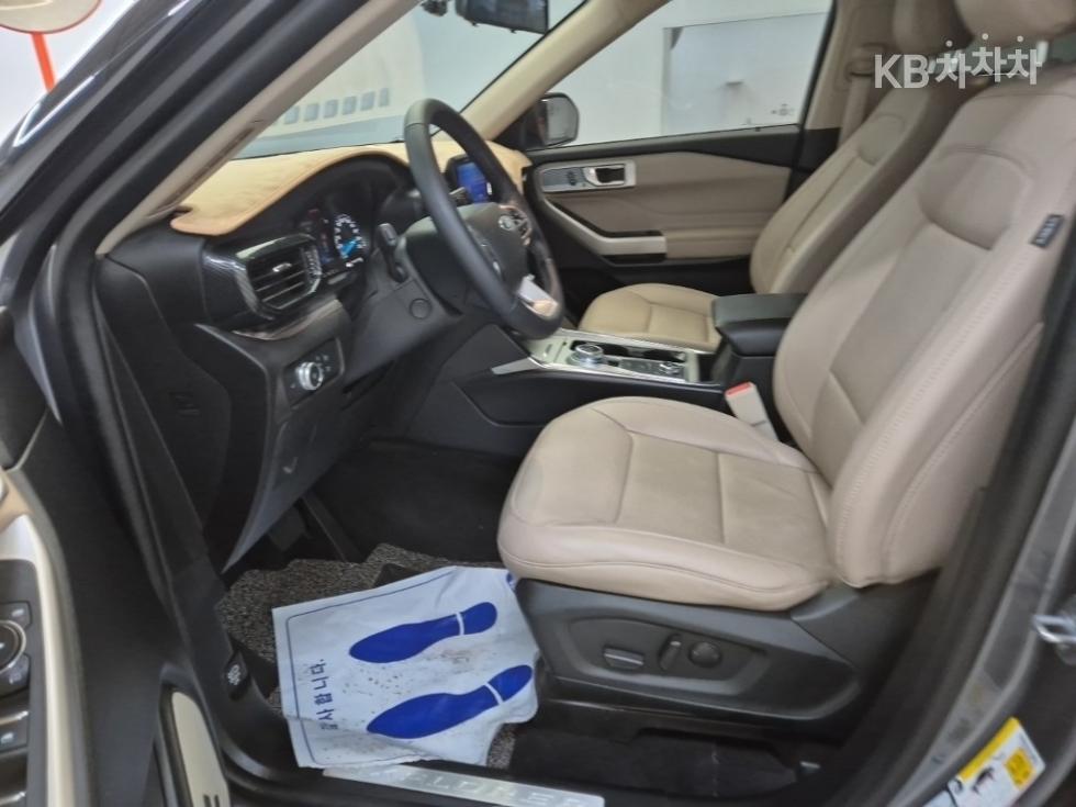 Ford Explorer — miniaturë 11