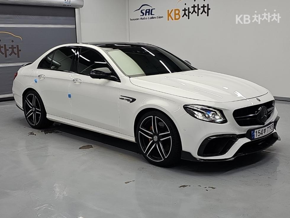 2019 Mercedes-Benz E photo