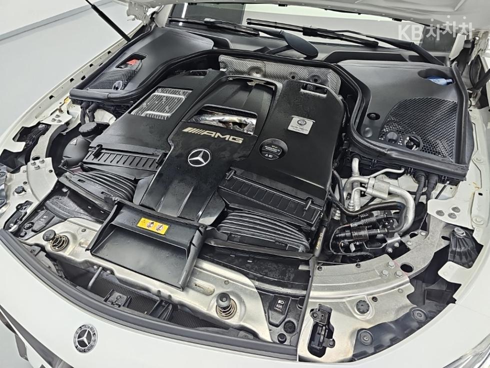 2019 Mercedes-Benz E photo