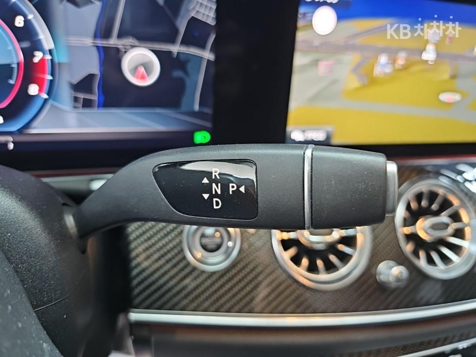 2019 Mercedes-Benz E photo