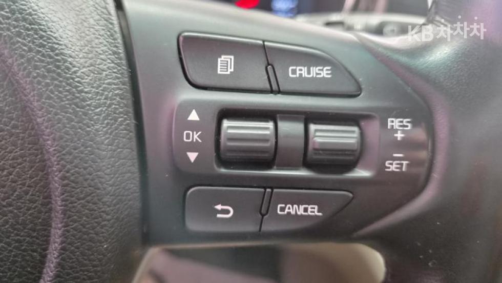 Kia Carnival — miniaturë 16