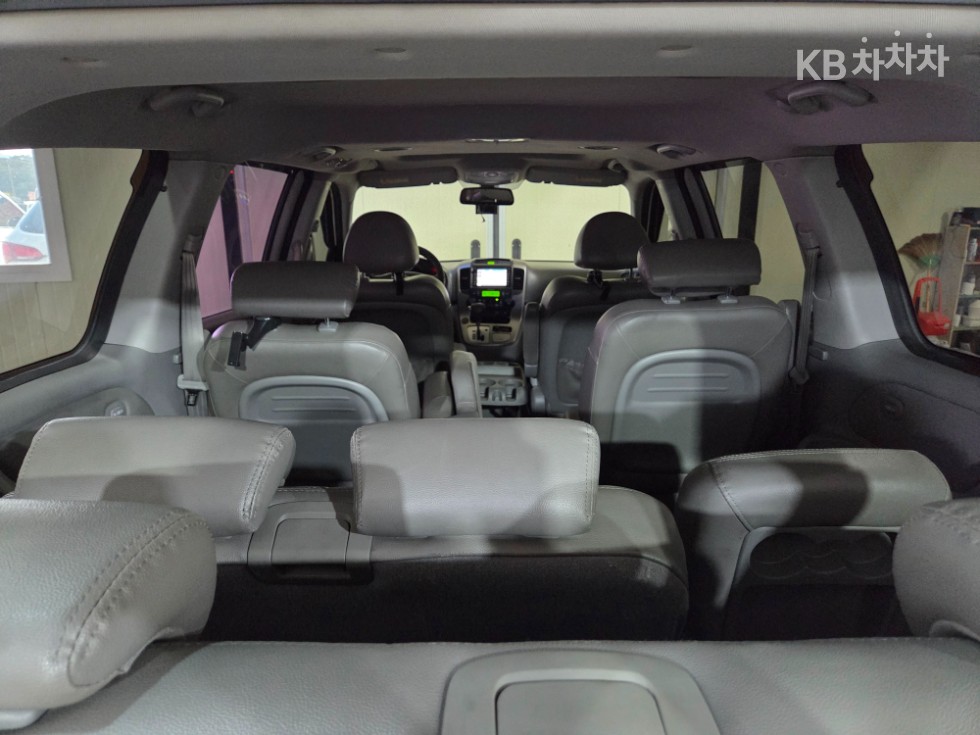 Kia Carnival — miniaturë 13