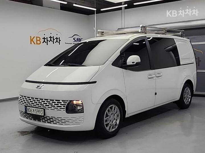Hyundai Staria 2.2  5  mordern — foto 1