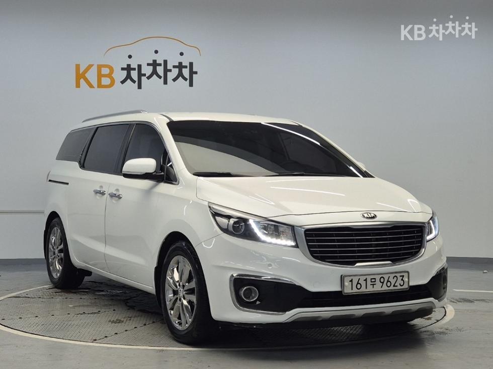 Kia Carnival — miniaturë 4