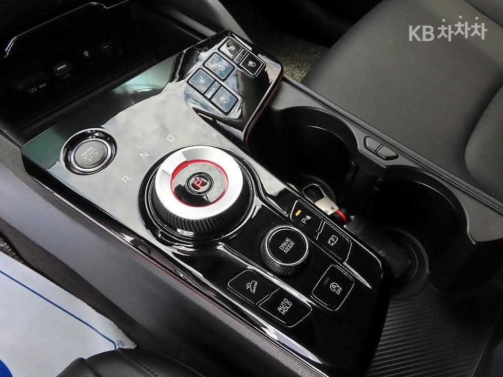 Kia Sportage — miniaturë 10