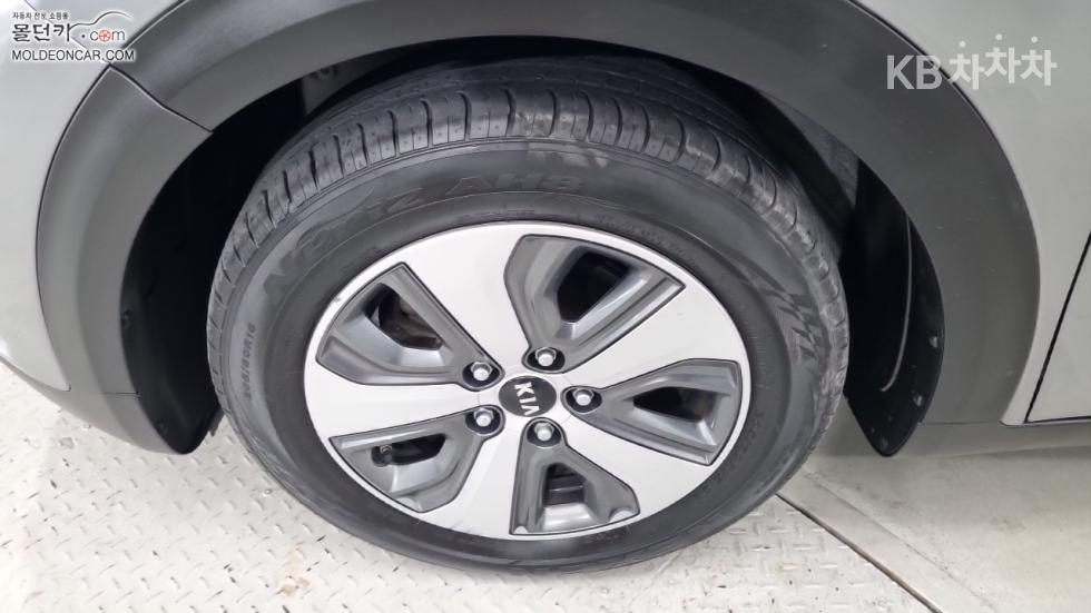 Kia Niro — miniaturë 6