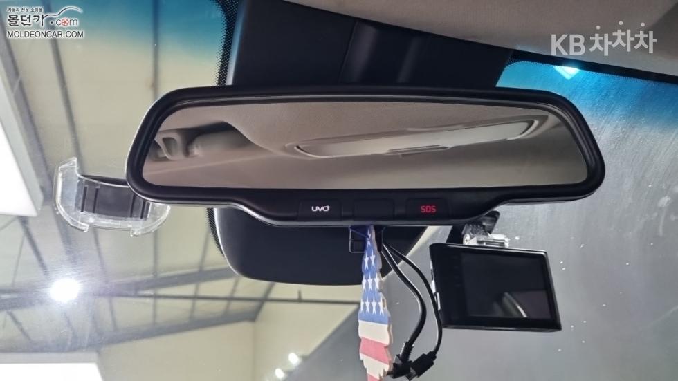 Kia Niro — miniaturë 15