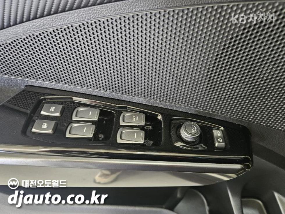 SsangYong Tivoli — miniaturë 13