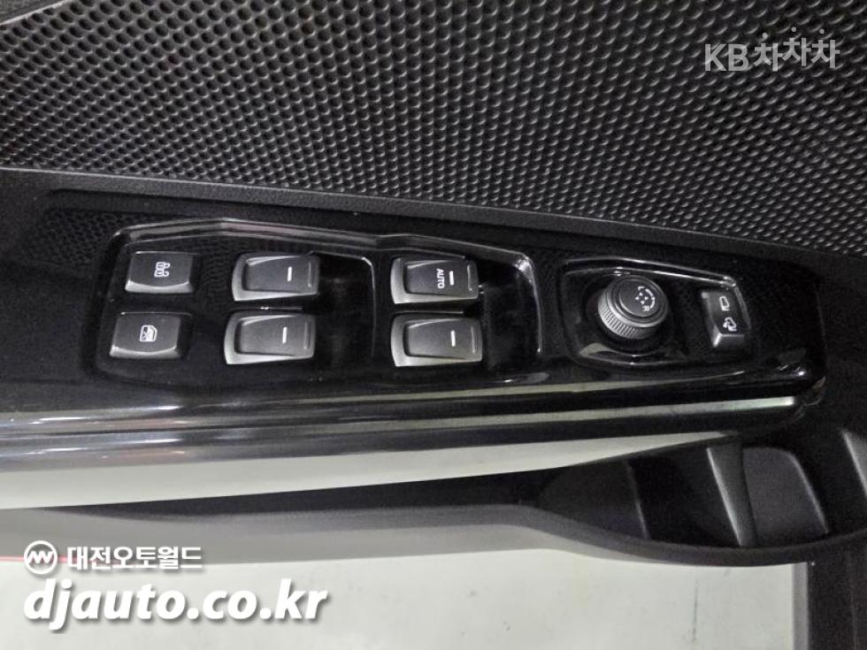 SsangYong Tivoli — miniaturë 7
