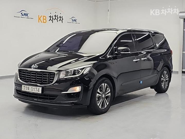 Kia Carnival 11  seats 2.2  diesel  prestige — foto 1