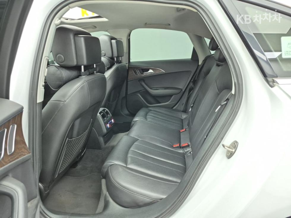 Audi A6 — miniaturë 12