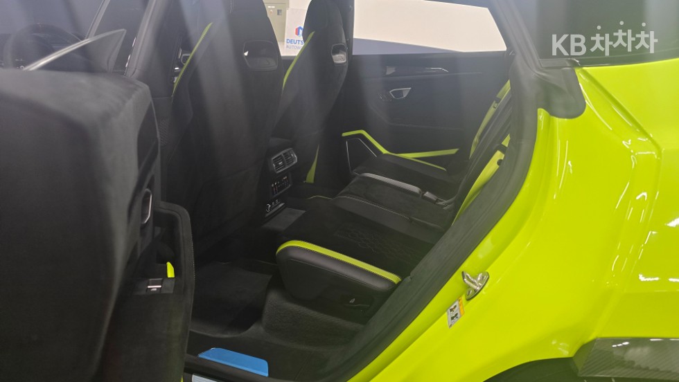 Lamborghini Urus — miniaturë 6