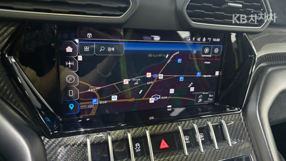 Lamborghini Urus — miniaturë 12