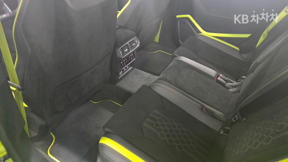 Lamborghini Urus — miniaturë 18